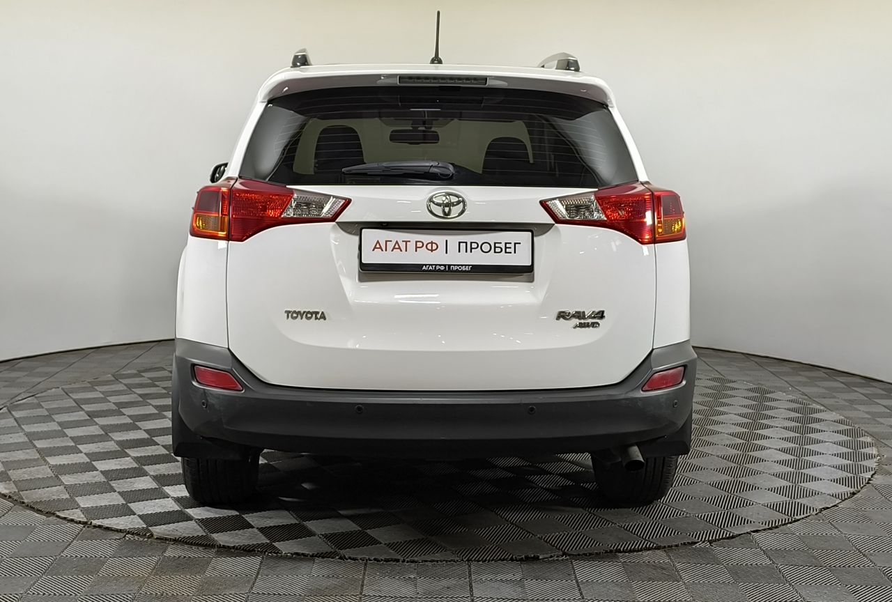 Toyota RAV 4 — фото 5