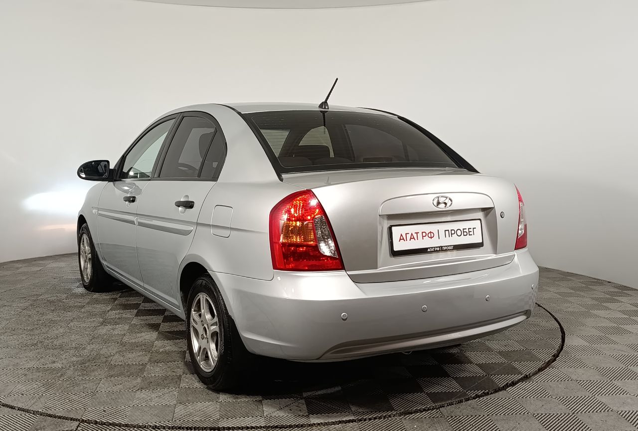 Hyundai Verna — фото 5
