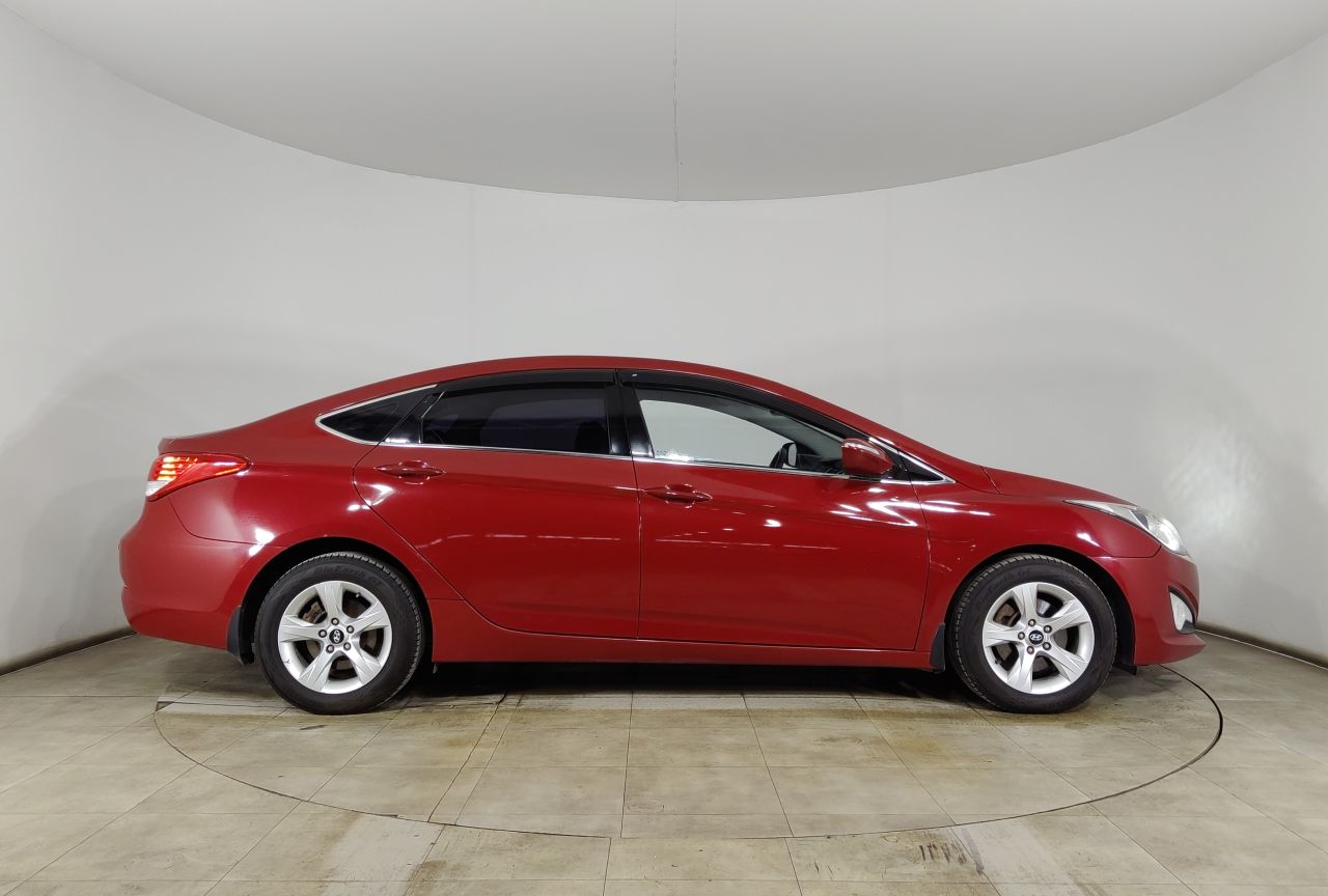 Hyundai i40 — фото 4