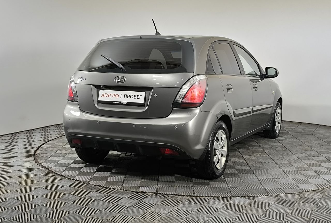 Kia Rio — фото 4