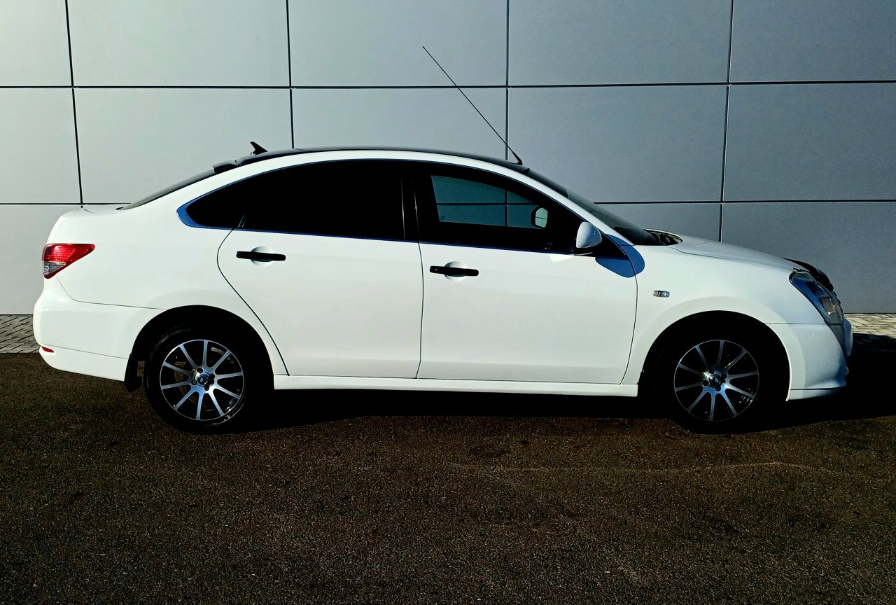 Nissan Almera — фото 4