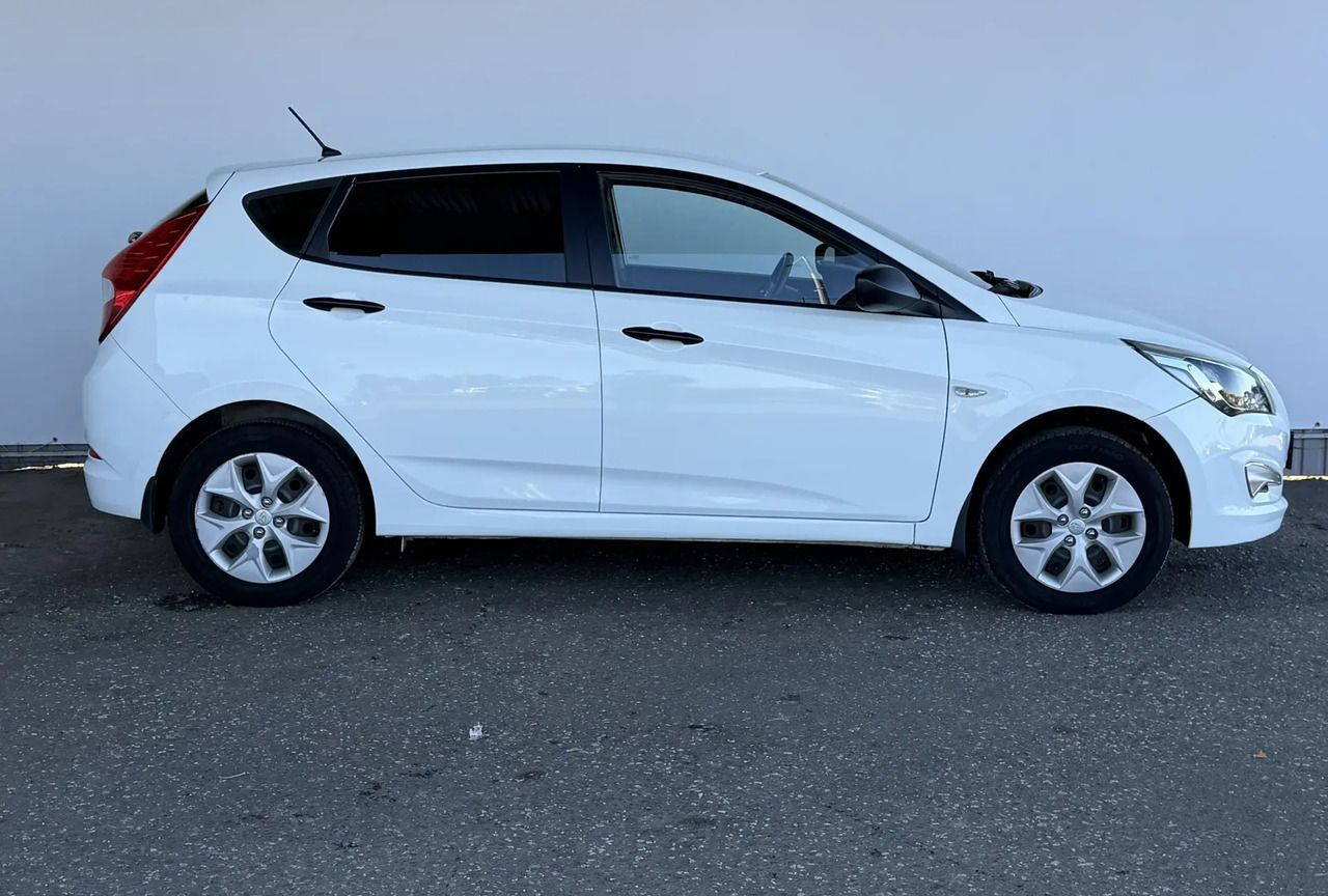 Hyundai Solaris хэтчбек — фото 4