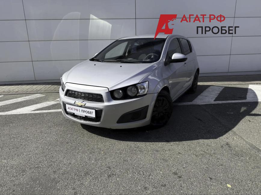 Chevrolet Aveo Hatchback 5 dr — фото 1
