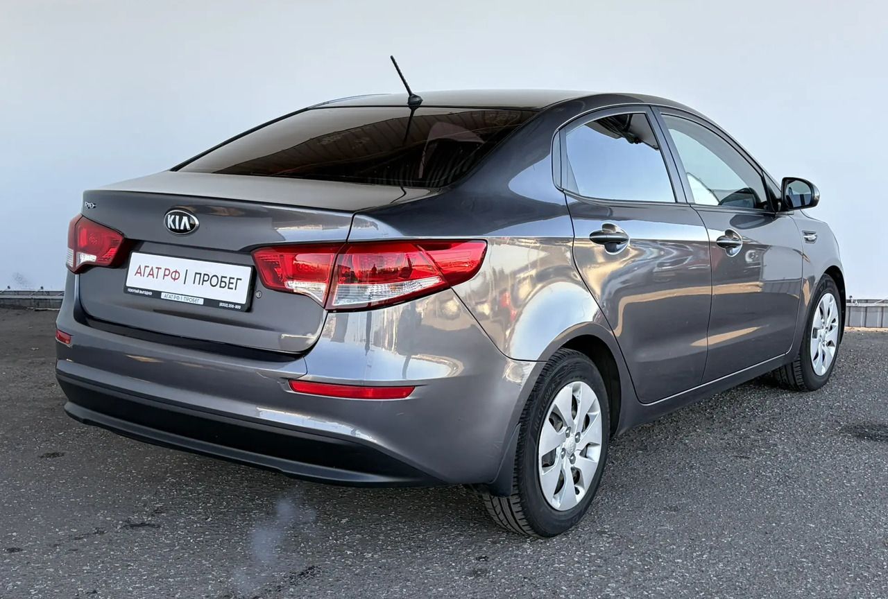 Kia Rio — фото 5