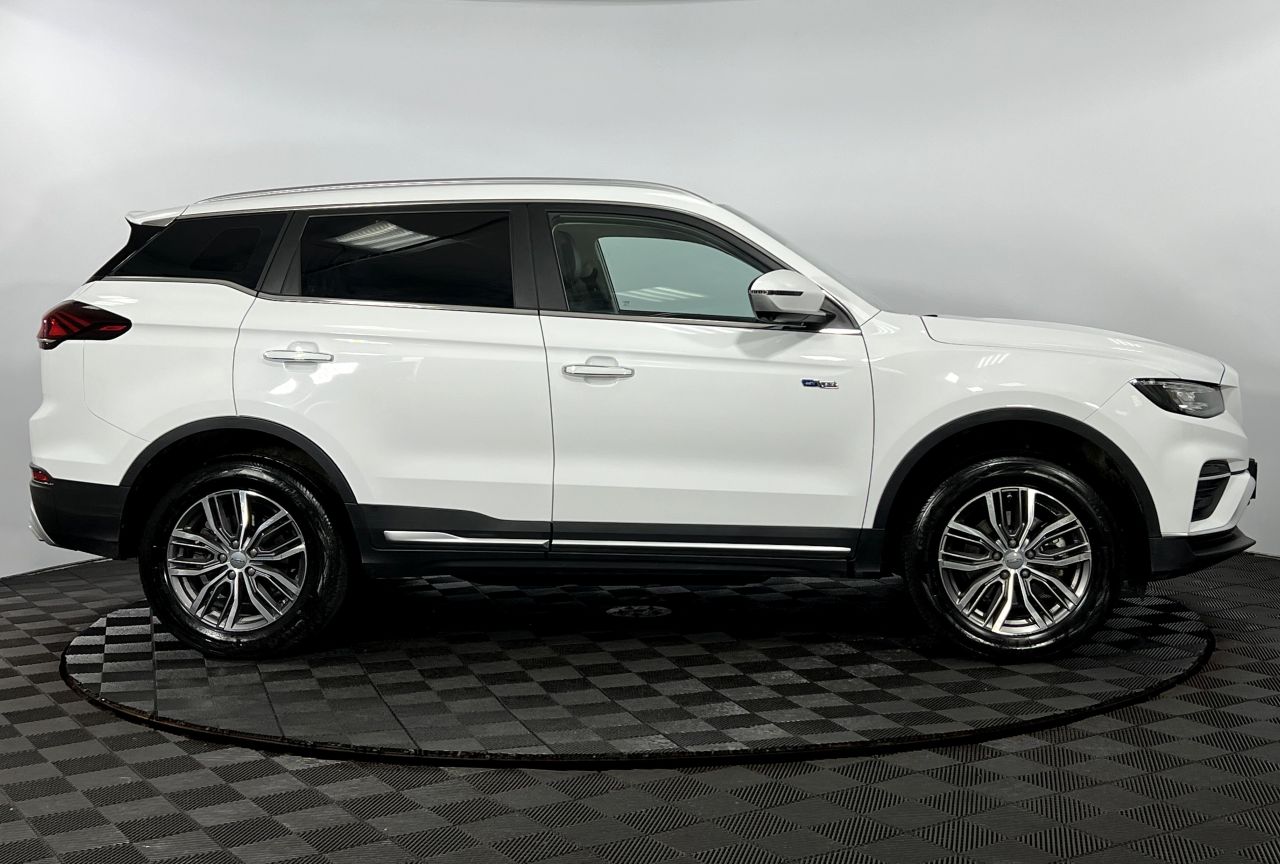 Geely Atlas Pro — фото 5