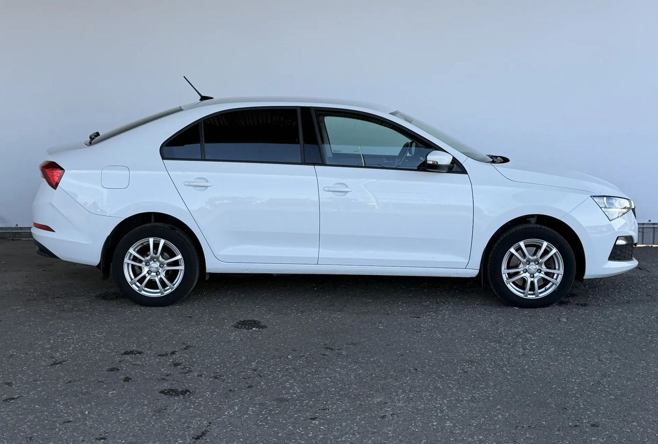 ŠKODA Rapid — фото 4