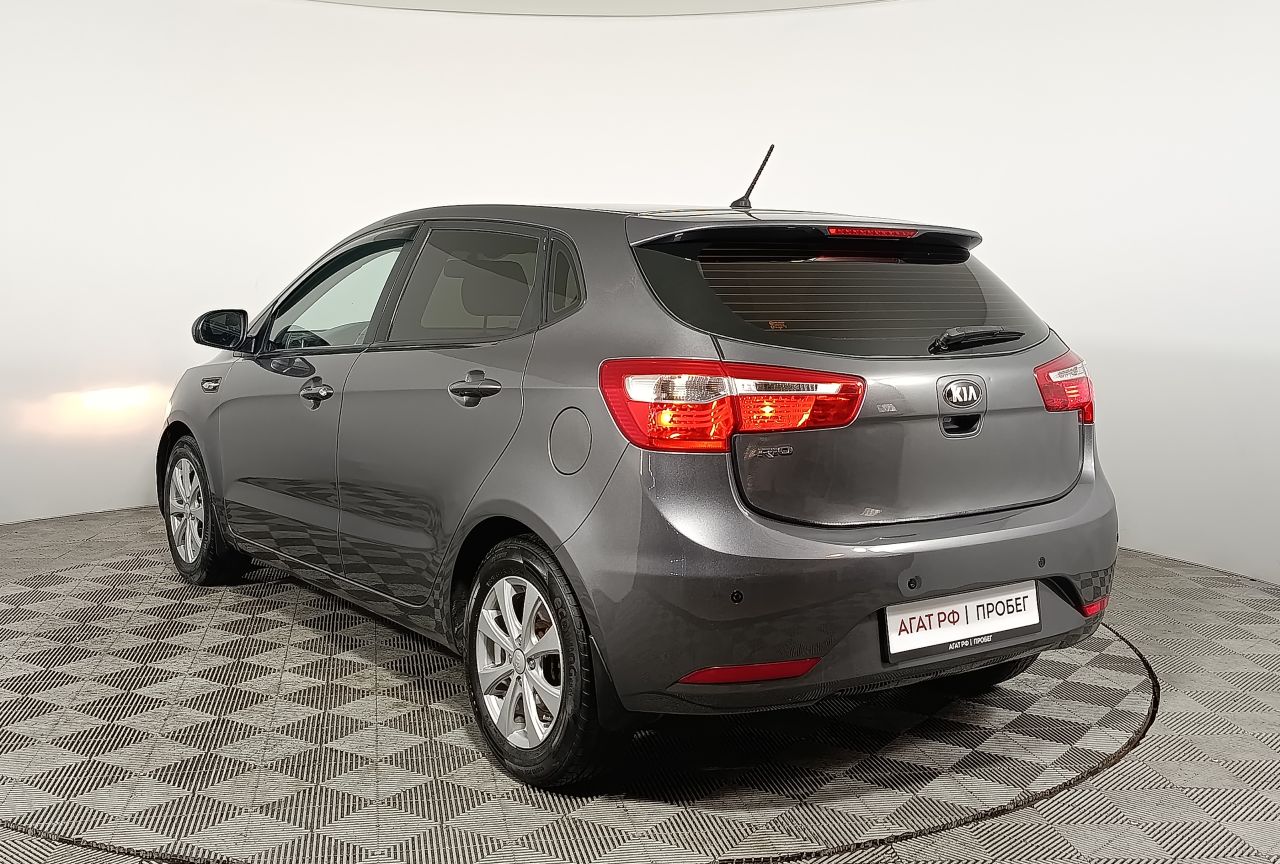 Kia Rio — фото 5