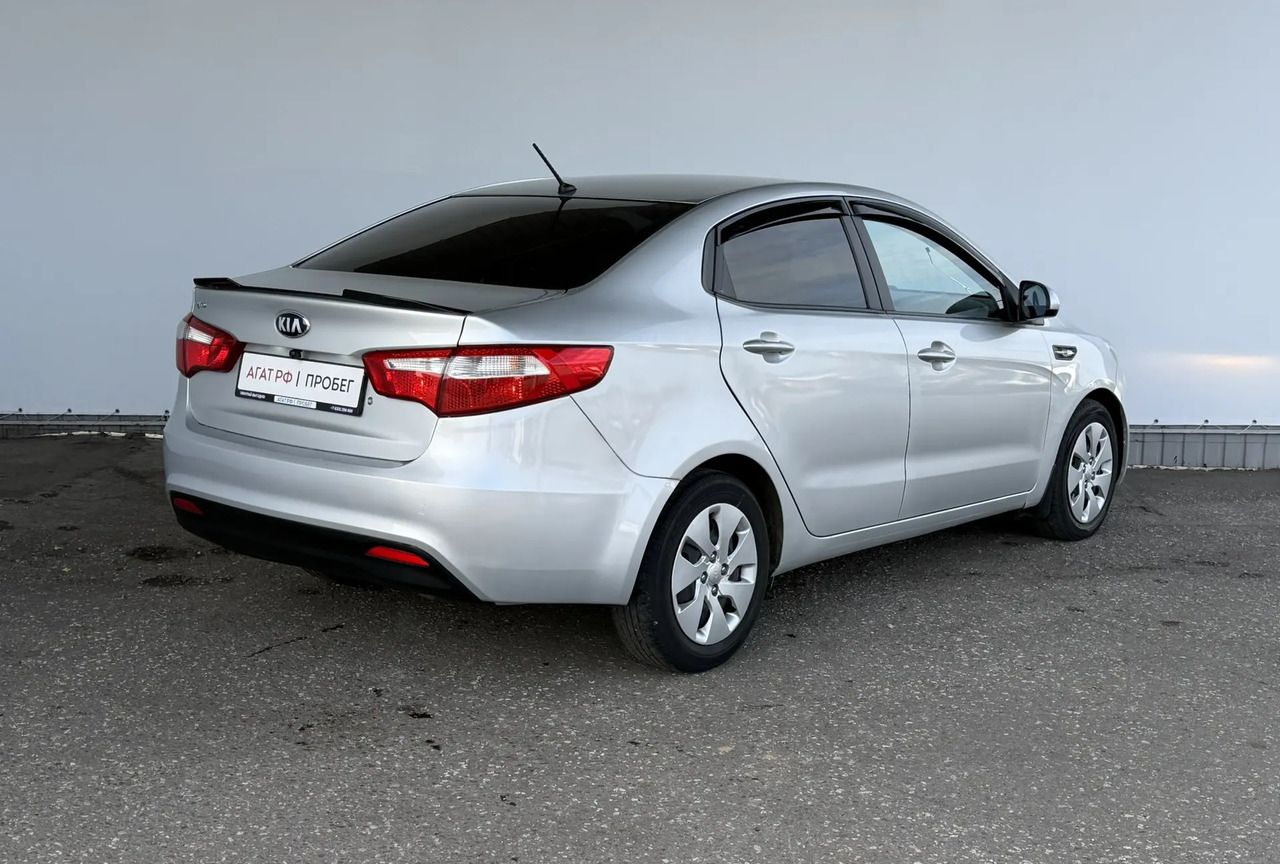 Kia Rio — фото 5