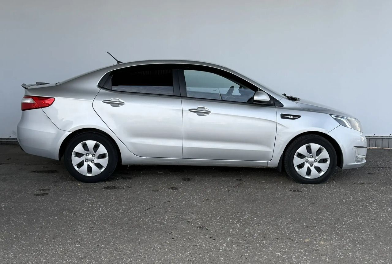 Kia Rio — фото 4