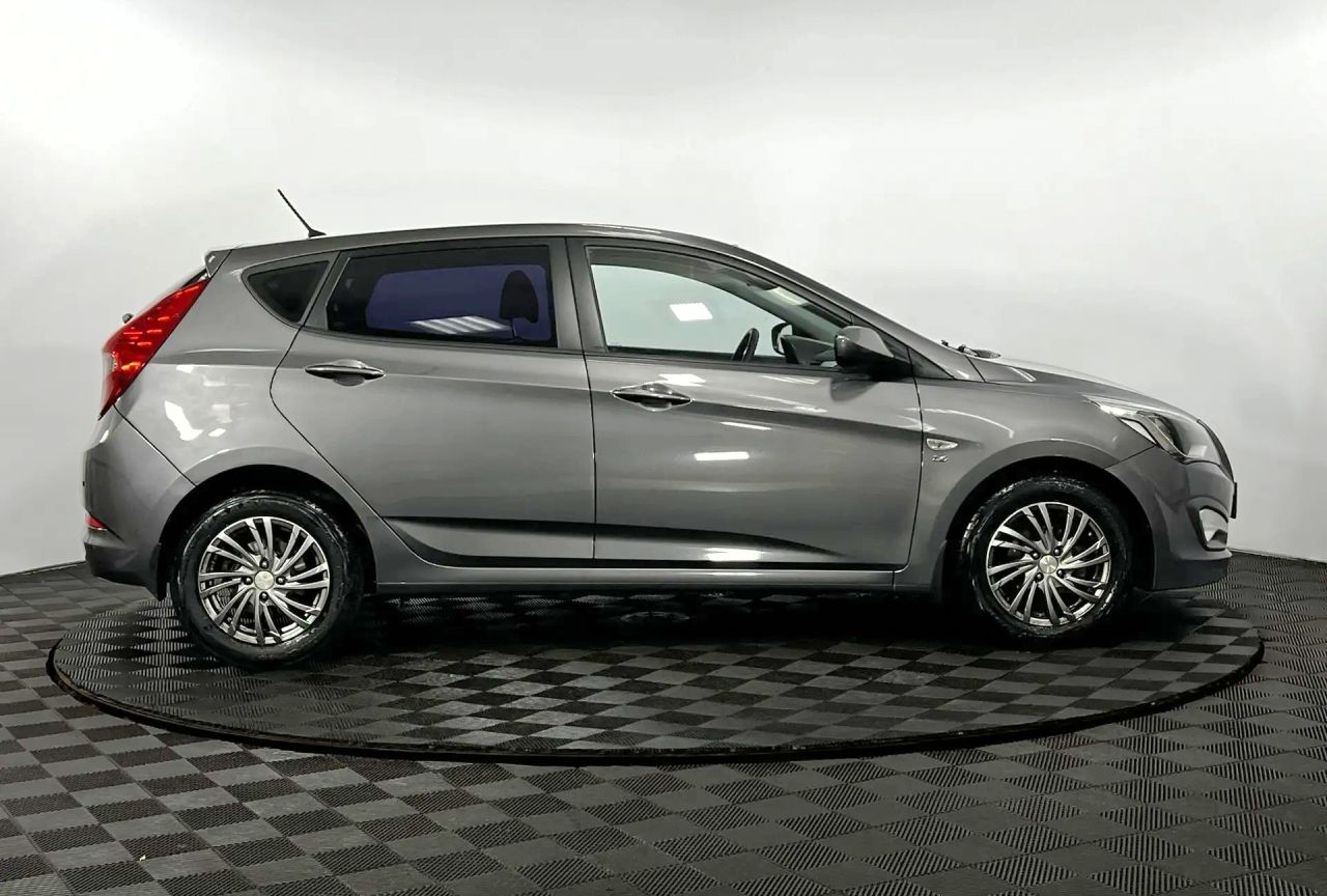 Hyundai Solaris хэтчбек — фото 5