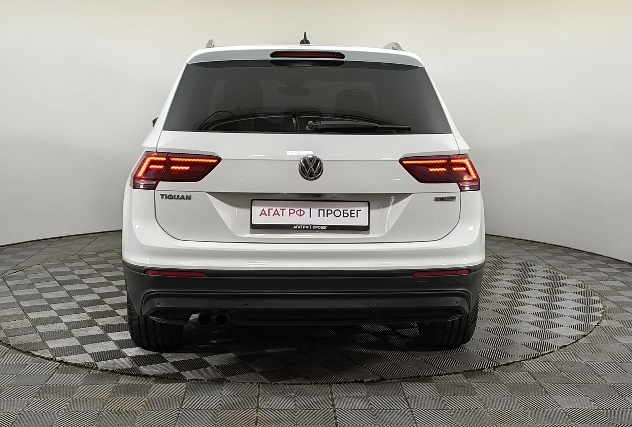 Volkswagen Tiguan — фото 5