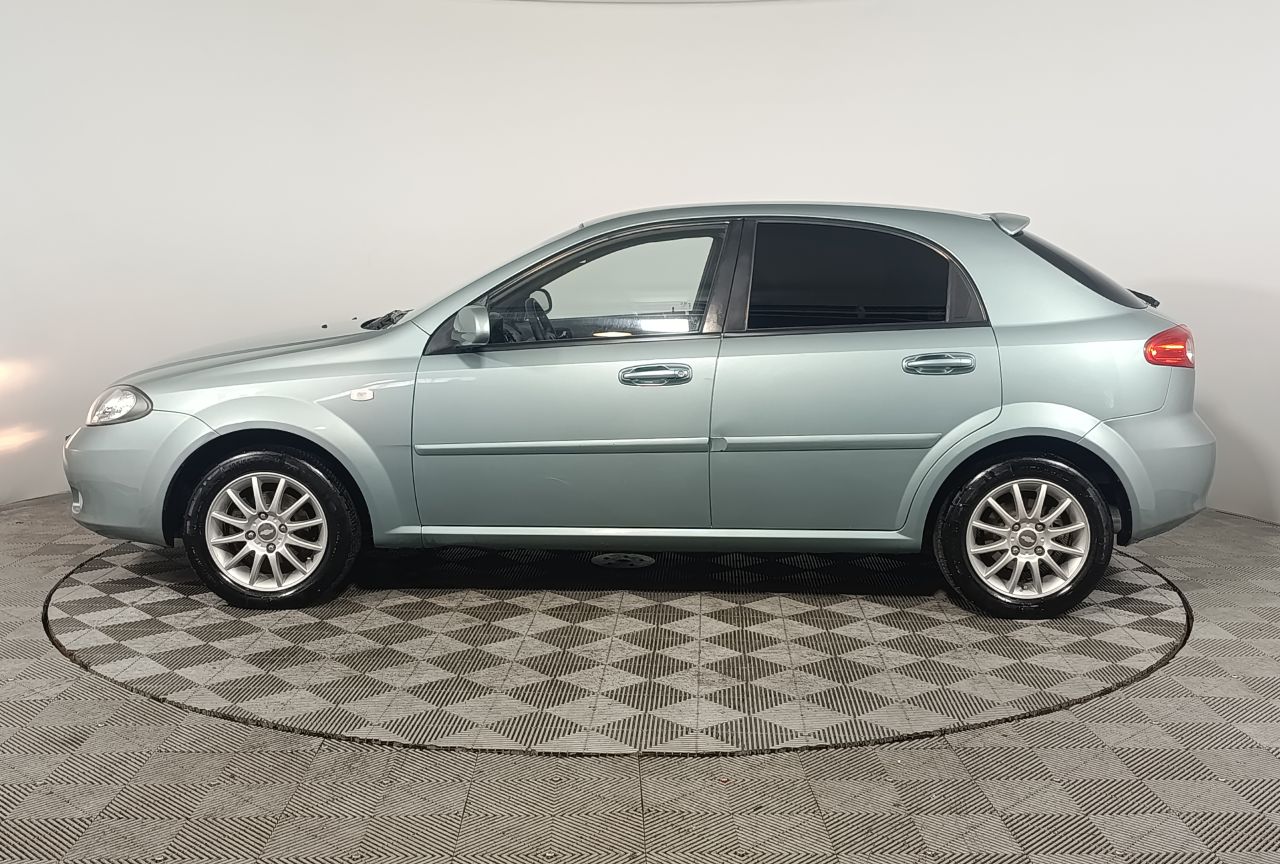 Chevrolet Lacetti Hatchback — фото 4