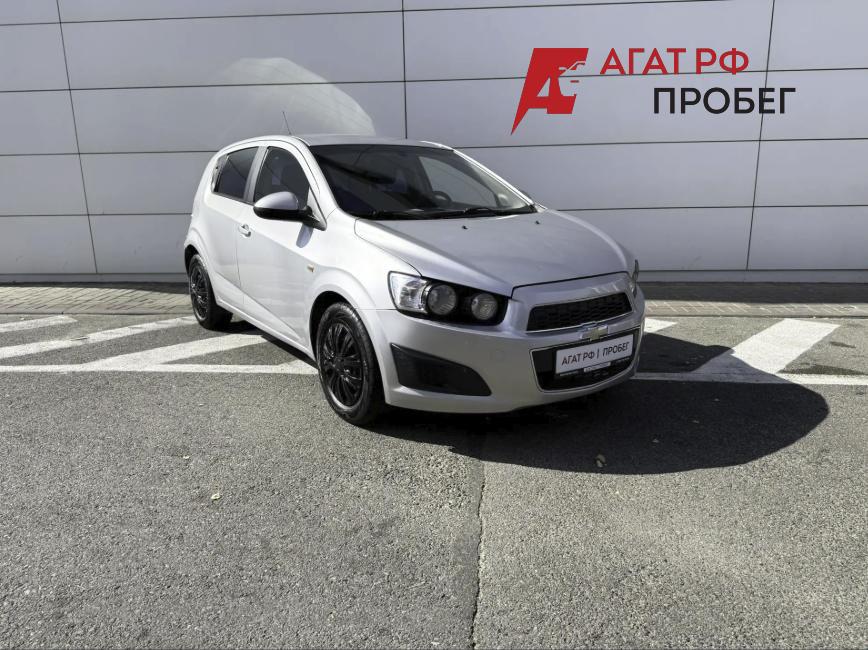 Chevrolet Aveo Hatchback 5 dr — фото 3