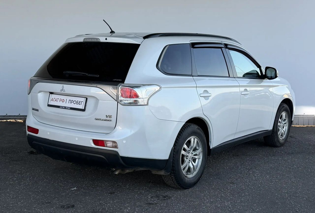 Mitsubishi Outlander — фото 5