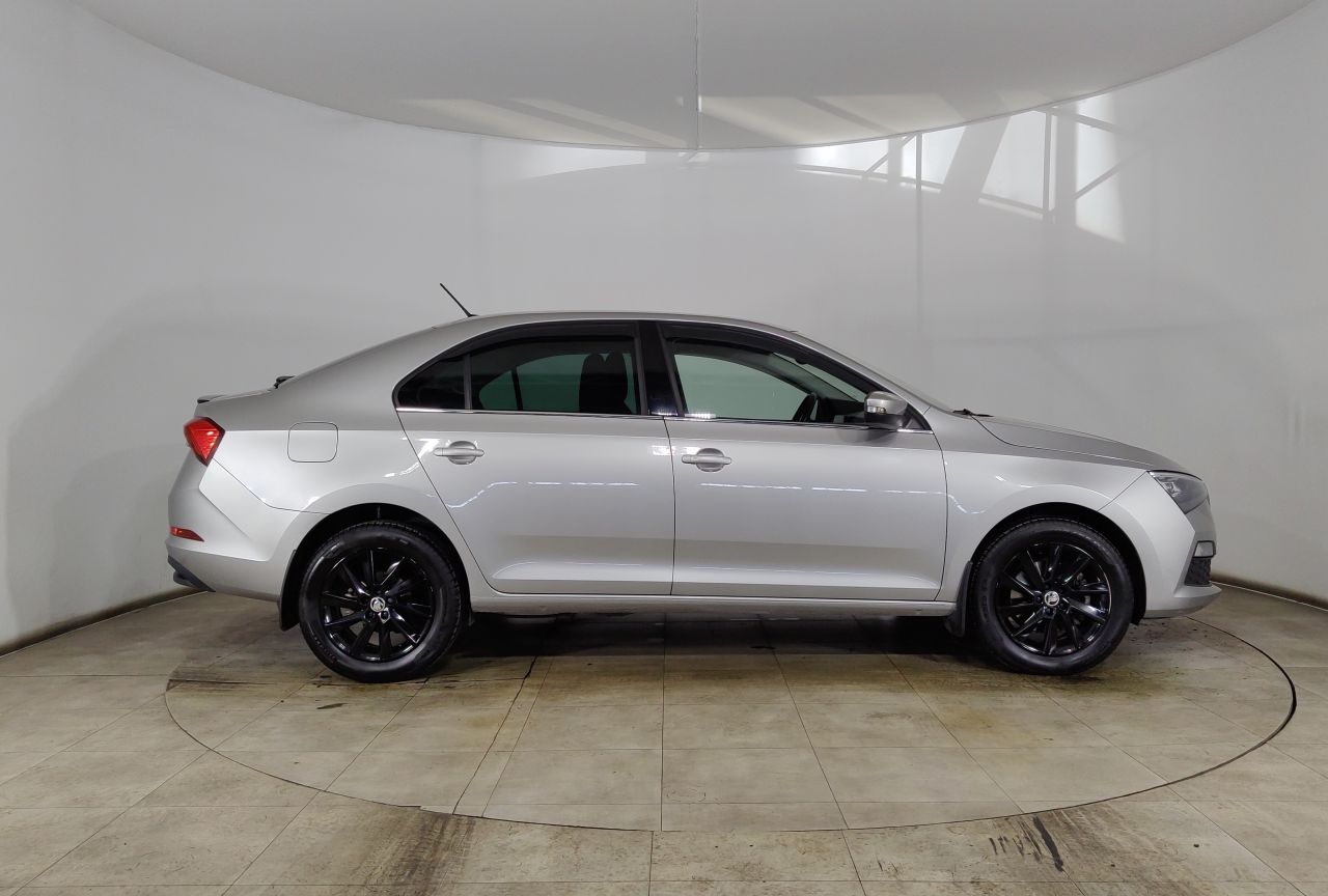 ŠKODA Rapid — фото 4