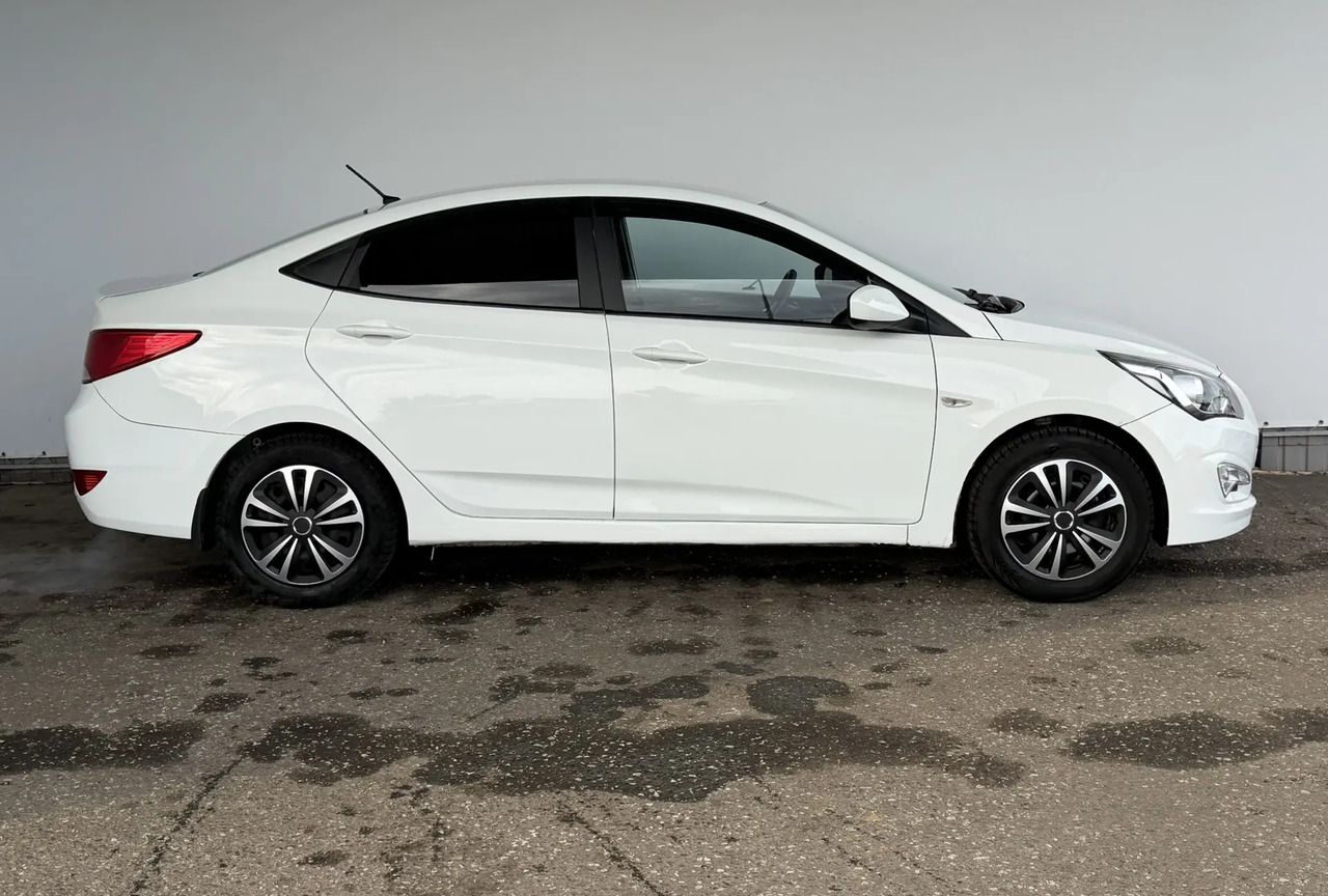 Hyundai Solaris — фото 4