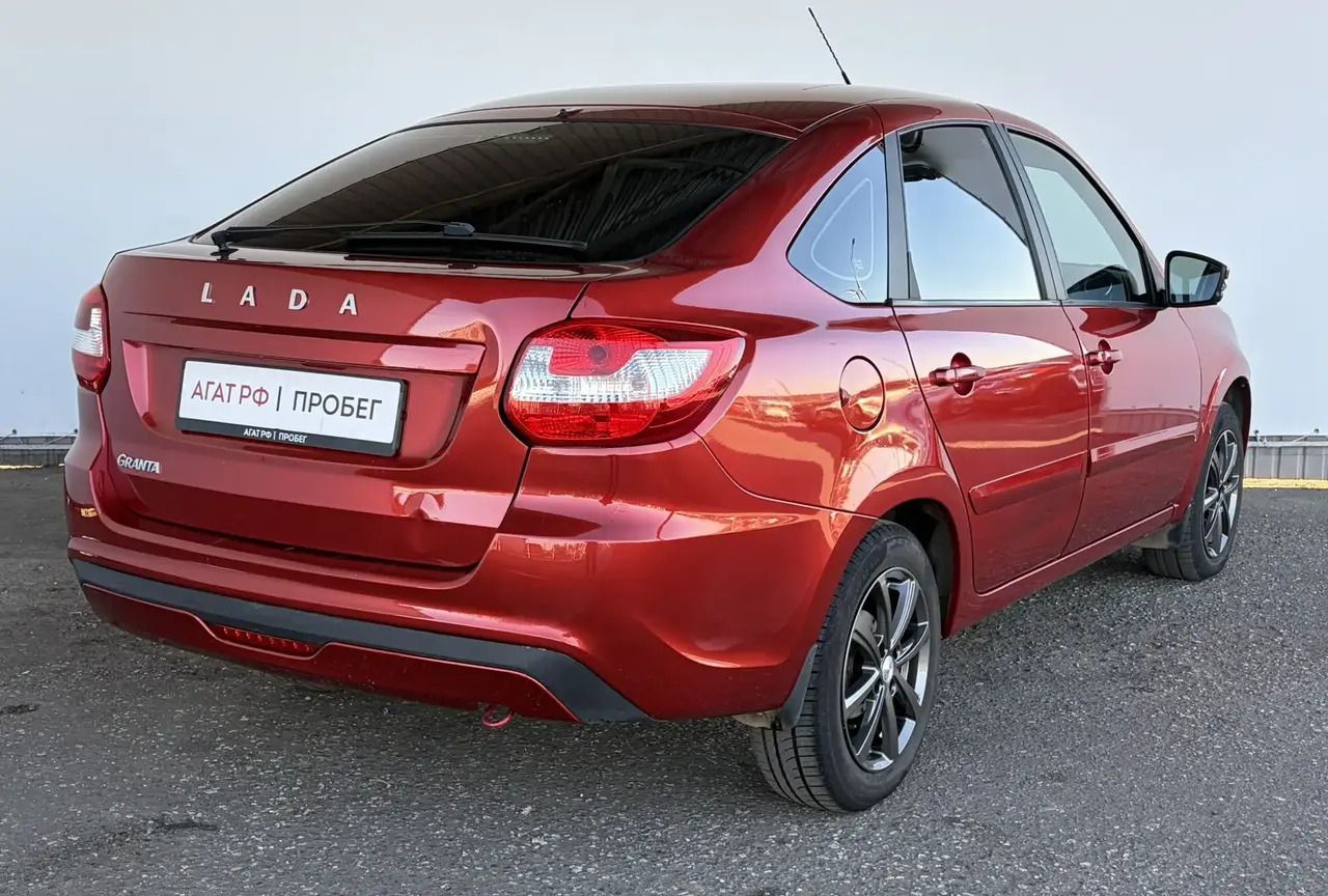 LADA Granta лифтбек — фото 5