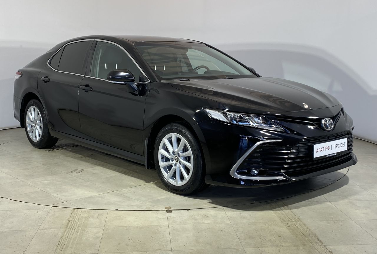 Toyota Camry — фото 4