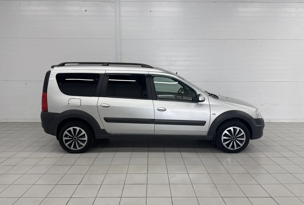 LADA Largus Caravan — фото 4