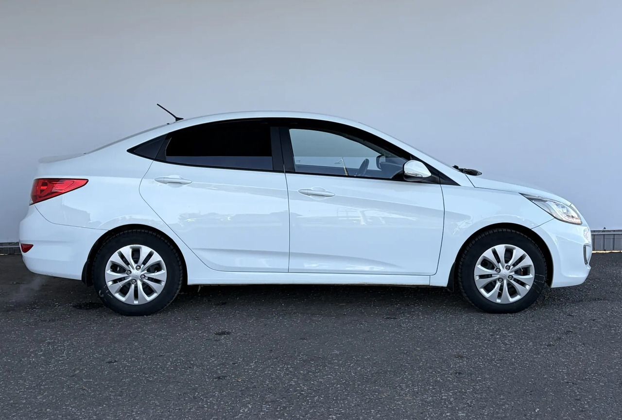 Hyundai Solaris — фото 4