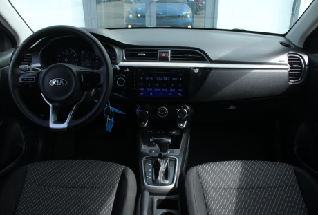 Kia Rio 2018 года с пробегом 146 581 км, фото 16