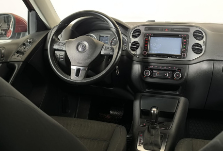 Volkswagen Tiguan 2012 года с пробегом 201 635 км, фото 12