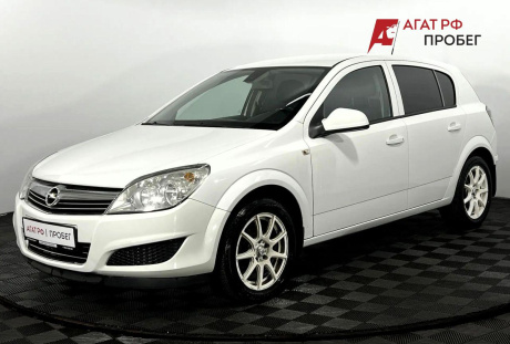 Opel Astra 2012 года с пробегом 128 793 км
