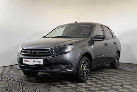 LADA Granta седан 2018 года с пробегом 102 824 км