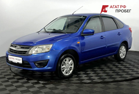 LADA Granta лифтбек 2016 года с пробегом 155 586 км