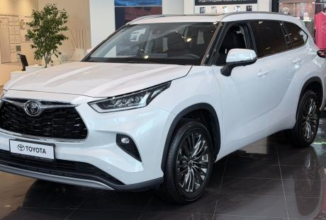 Toyota Highlander 2026 года с пробегом 10 км