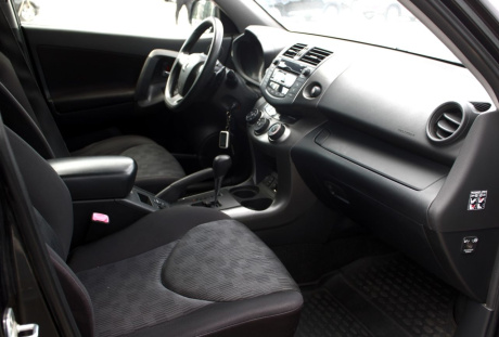 Toyota RAV 4 2012 года с пробегом 210 279 км, фото 14