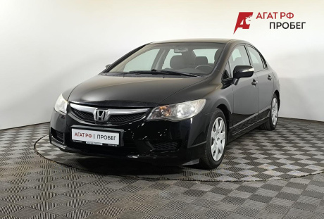 Honda Civic 2009 года с пробегом 228 876 км