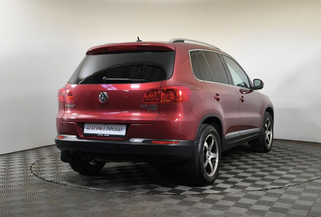 Volkswagen Tiguan 2012 года с пробегом 201 635 км, фото 4