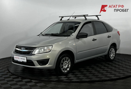 LADA Granta лифтбек 2018 года с пробегом 130 585 км