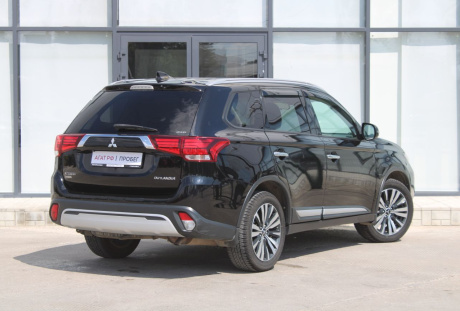 Mitsubishi Outlander 2019 года с пробегом 68 018 км, фото 5