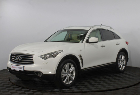 INFINITI FX 37 2011 года с пробегом 98 000 км