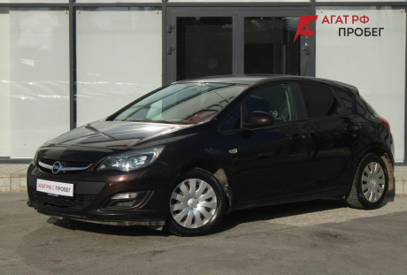 Opel Astra 2013 года с пробегом 128 208 км