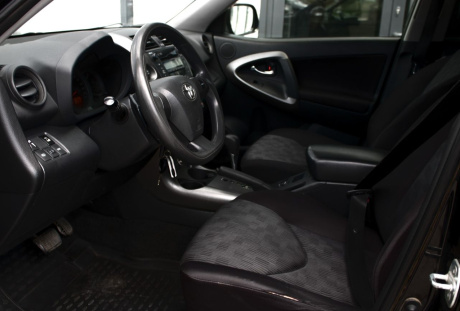 Toyota RAV 4 2012 года с пробегом 210 279 км, фото 13