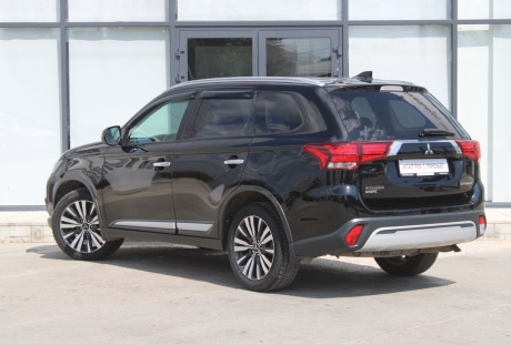 Mitsubishi Outlander 2019 года с пробегом 68 018 км, фото 7