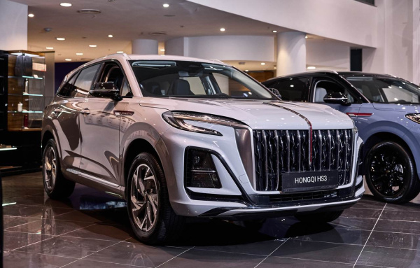 Hongqi HS3 1.5 T Комфорт (Comfort Bi-color)