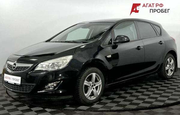 Opel Astra 2011 года с пробегом 220 001 км, фото 1