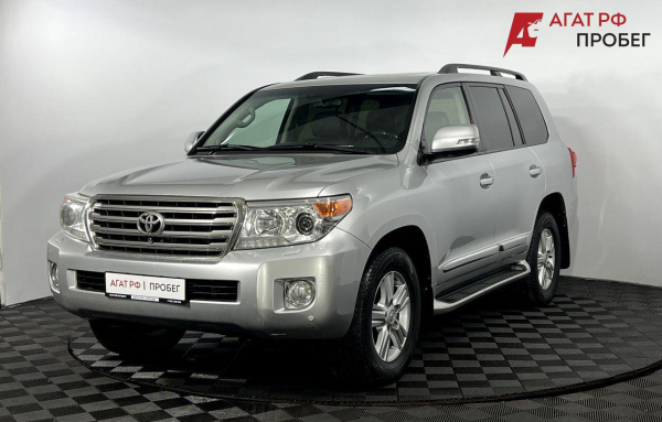 Toyota Land Cruiser 200 2014 года с пробегом 196 132 км, фото 1