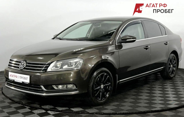 Volkswagen Passat 2011 года с пробегом 102 734 км, фото 1
