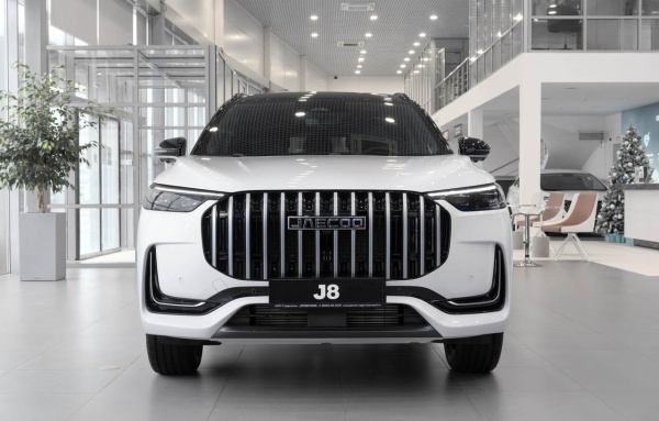 JAECOO J8 2.0T 7ст. робот. Престиж+ черн. салон 4ПП 26 г.в.