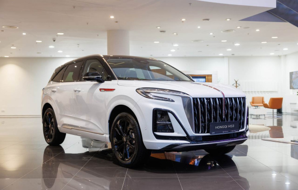 Hongqi HS3 1.5 T Комфорт (Comfort Bi-color)