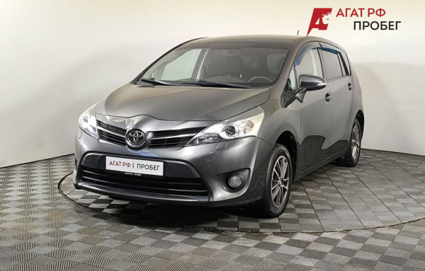 Toyota Verso 2013 года с пробегом 229 028 км, фото 1