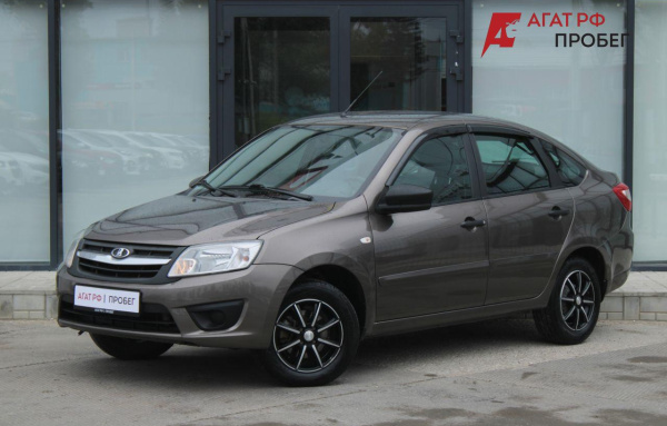 LADA Granta лифтбек 2018 года с пробегом 74 214 км, фото 1