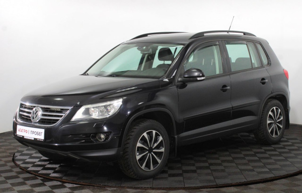 Volkswagen Tiguan 2009 года с пробегом 204 000 км, фото 1