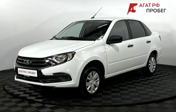LADA Granta седан 2026 года с пробегом 15 171 км, фото 1
