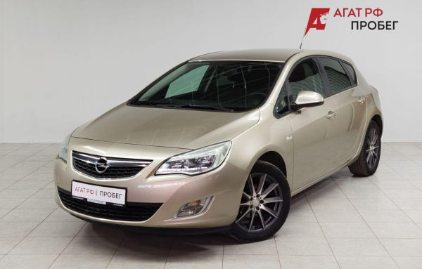 Opel Astra 2011 года с пробегом 188 748 км, фото 1
